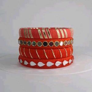 Set of 4 Red & Gold bangles❤️