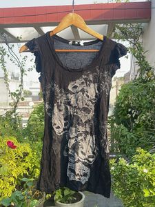 Unique Graphic Print T-Shirt