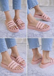 Trendy Pink Platform Slide flipflop