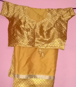 Yellow Plain Silk Saree With Border, Stitched Blouse
