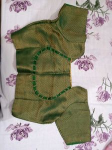Green &amp; Gold Striped Saree Fixed Price