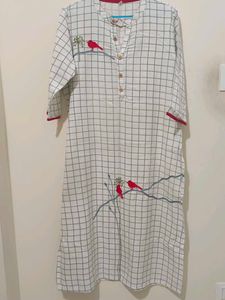 Chic Checkered Kurti with Bird Embroidery