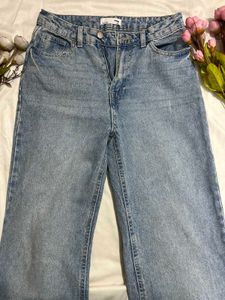 Women Straight Fit Blue Jeans
