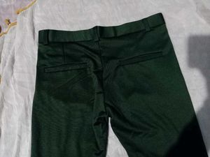 fitted dark green trousers (unisex)
