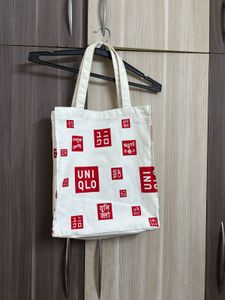UNIQLO NOVELTY CANVAS BAG