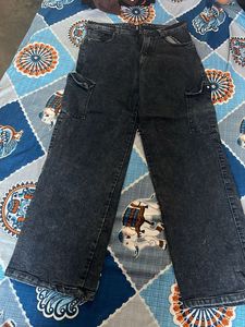 Stylish Black Cargo Jeans