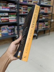 Norse Mythology by Neil Gaiman Big Paperback