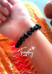 Elegant Black Beaded Bracelet