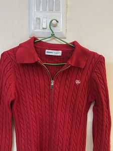 Chic Red Cable Knit Zipper Sweater