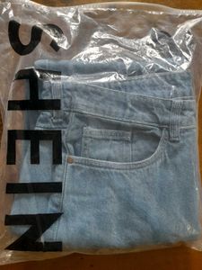 Shein Ankle Length Fly With Button Closure Jeans