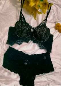 very sexy and beautiful humkemoller bra with brief