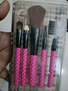 make-up brushes