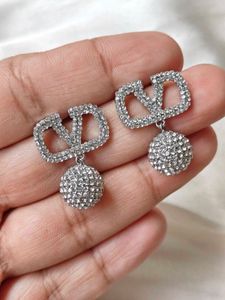 Sparkling Crystal Drop Earrings