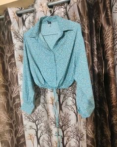 Light Blue Floral Print Cropped Shirt