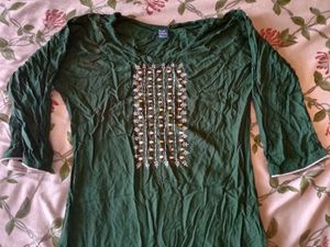 Elegant Embroidered Green Kurta