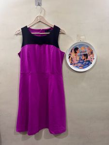Chic purple and black dress!! 🖤