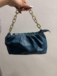 Stylish Blue Clutch with Chain Detail🌼