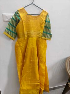 Elegant Yellow Kurta Set with Striped Sleeves
