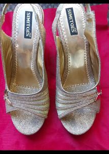 Beautiful Sandles 😍  Party Wear Hill