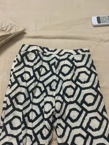 H&amp;M Abstract Print Trouser