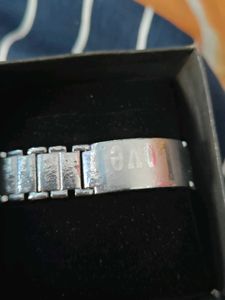 Chic "Love" Accent bracelet