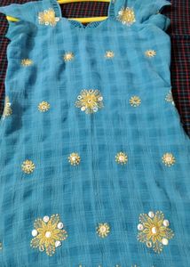Women Blue Kurta In Good Condition No Flaws