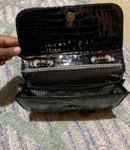 Black Chain Detail Crossbody Bag