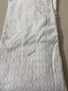 Elegant White Chikankari Kurta