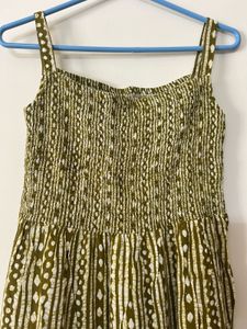 Ethnic White &amp; Olive dress with detachable jacket