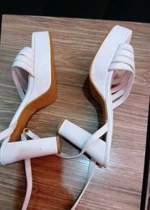 Chic Strappy Platform Heels