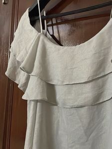 Chic Ruffled Off-Shoulder Top