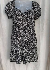 1539. Chic Floral Print Mini Dress