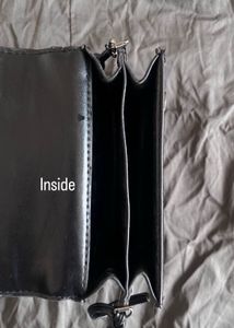 BLACK SLING BAG