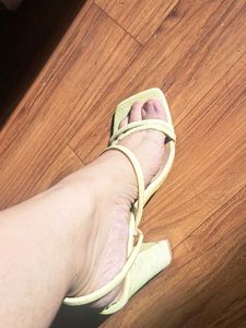 Stylish Cream Heeled Sandals