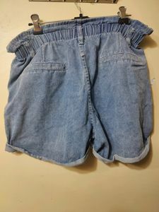 Women Casual Shorts. Like New.