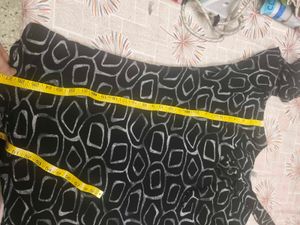 Stylish Black Printed Top in XL size