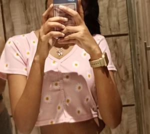 𐙚⋆°🦢｡⋆♡🌼Pink Daisy Crop Top