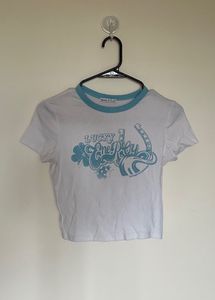 printed baby tee in white/blue