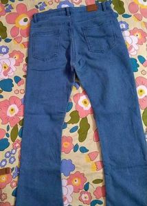 High-Waisted Flared Blue Jeans stretchable