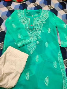 chikankari kurti set