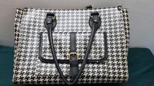 Chic Houndstooth Tote Bag