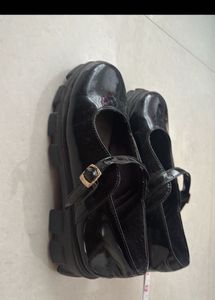 Chic Black Patent Mary Janes