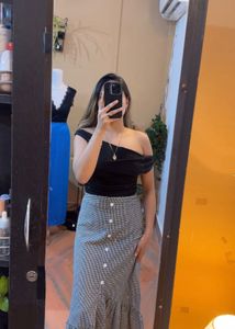 Stylish Off-Shoulder Black Top
