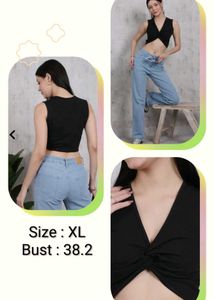 Black Sleeveless Crop Top