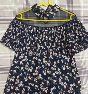 Chic Floral Off-Shoulder top