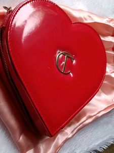 Charlotte tilbury red heart bag ♥️💕