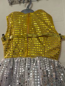 Girls Embellished Frock In Gold N Sliver 2-4 Yrs