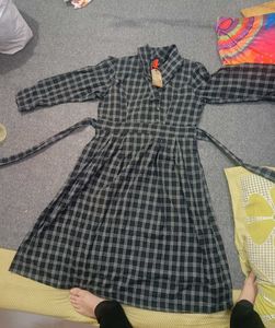 Checked dress korean