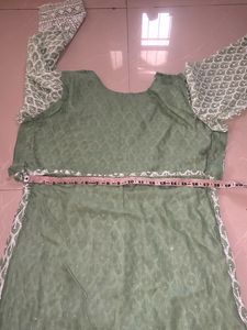 Lakhnavi  Green Embroidered Kurta