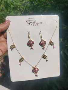 Fashion Plus Necklace and Earrings Set